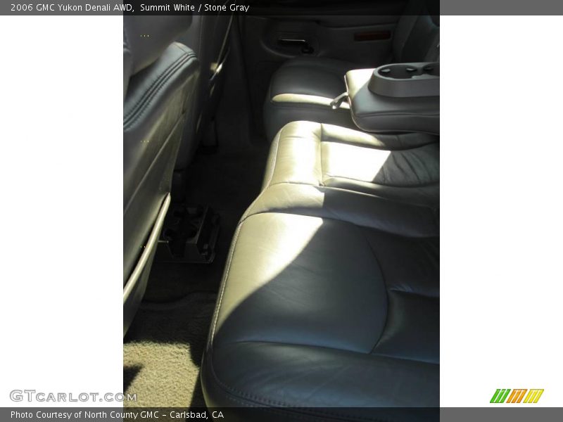 Summit White / Stone Gray 2006 GMC Yukon Denali AWD