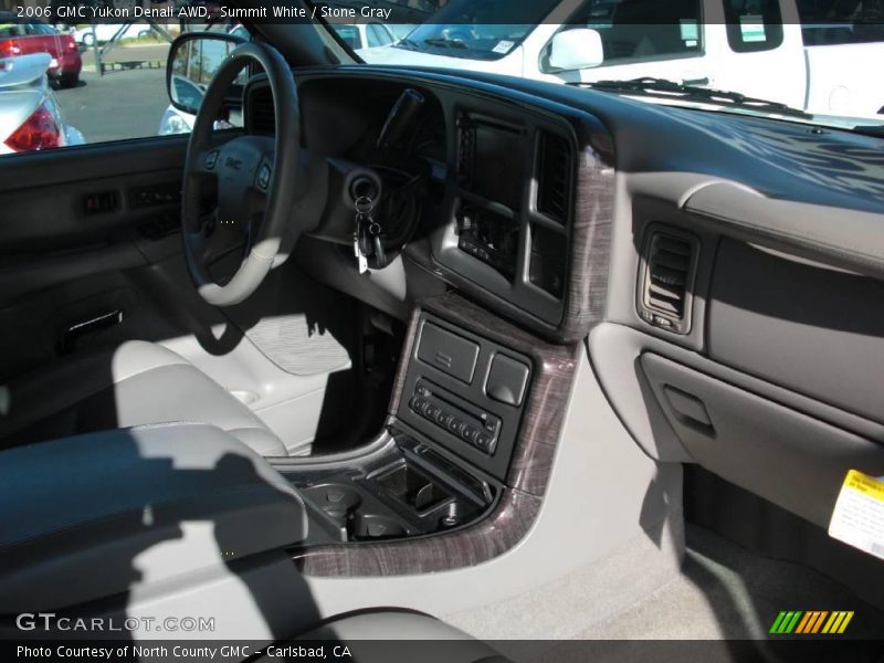 Summit White / Stone Gray 2006 GMC Yukon Denali AWD
