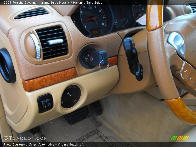 Jarama Beige Metallic / Havanna/Sand Beige 2005 Porsche Cayenne