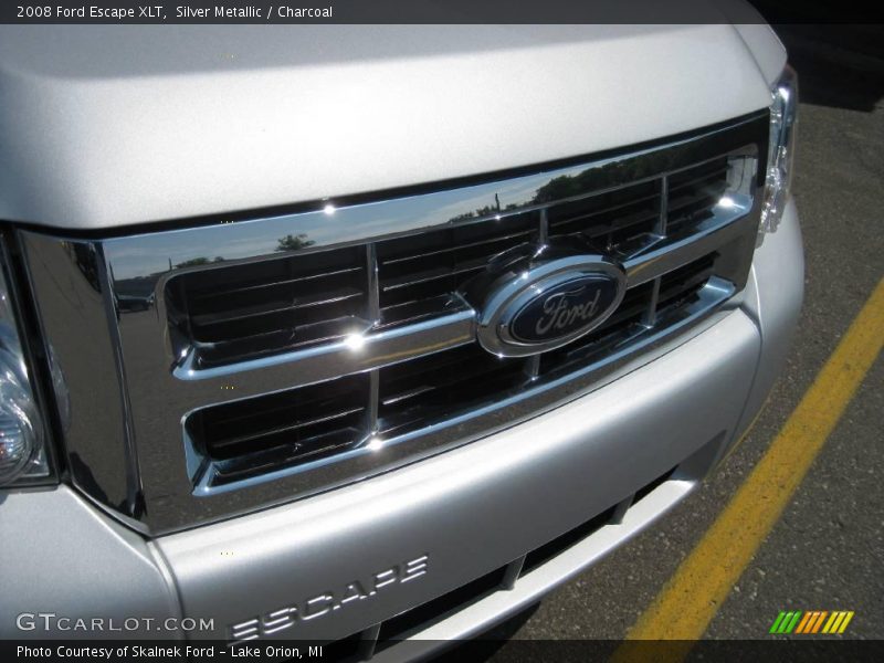 Silver Metallic / Charcoal 2008 Ford Escape XLT