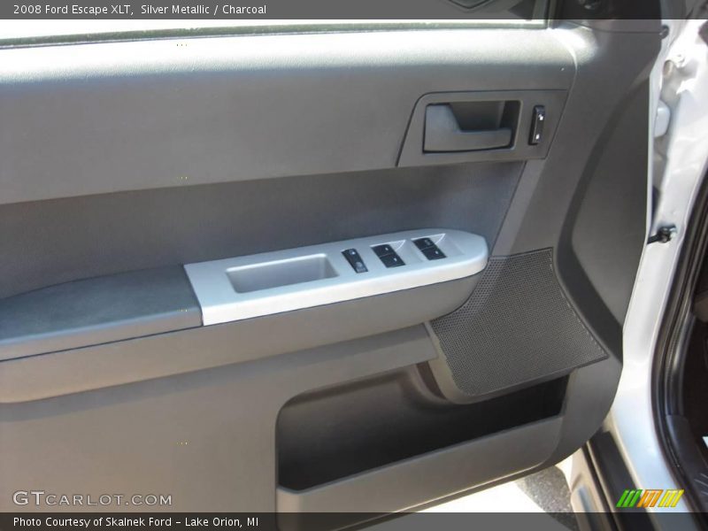 Silver Metallic / Charcoal 2008 Ford Escape XLT