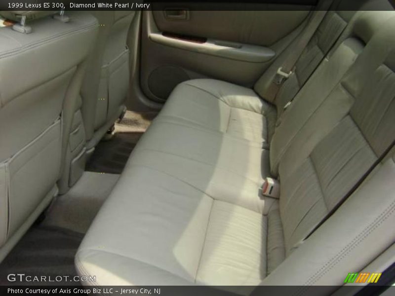 Diamond White Pearl / Ivory 1999 Lexus ES 300