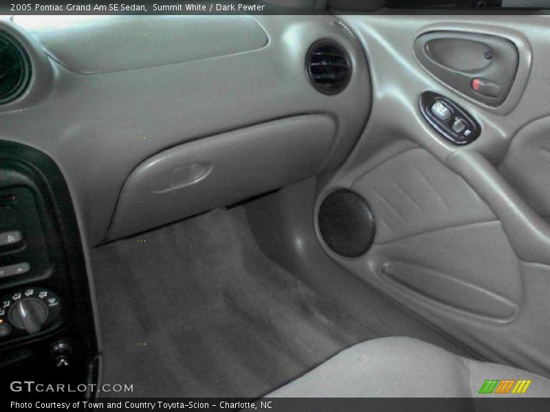 Summit White / Dark Pewter 2005 Pontiac Grand Am SE Sedan
