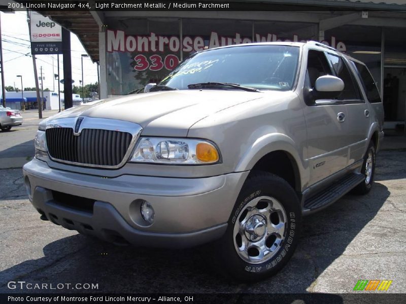 Light Parchment Metallic / Medium Parchment 2001 Lincoln Navigator 4x4