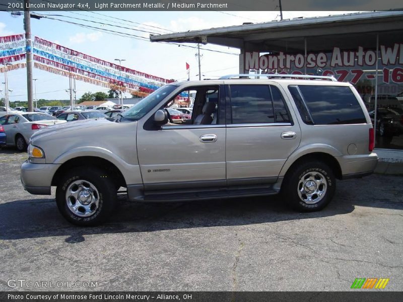 Light Parchment Metallic / Medium Parchment 2001 Lincoln Navigator 4x4