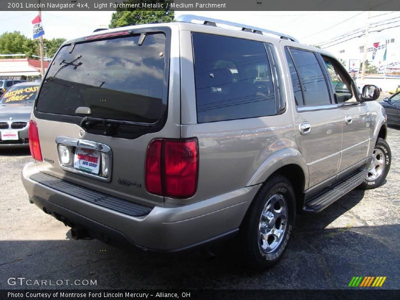Light Parchment Metallic / Medium Parchment 2001 Lincoln Navigator 4x4