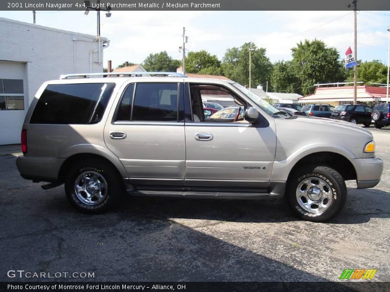 Light Parchment Metallic / Medium Parchment 2001 Lincoln Navigator 4x4