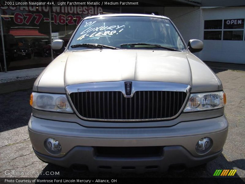 Light Parchment Metallic / Medium Parchment 2001 Lincoln Navigator 4x4