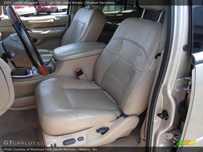 Light Parchment Metallic / Medium Parchment 2001 Lincoln Navigator 4x4