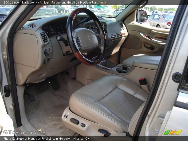 Light Parchment Metallic / Medium Parchment 2001 Lincoln Navigator 4x4