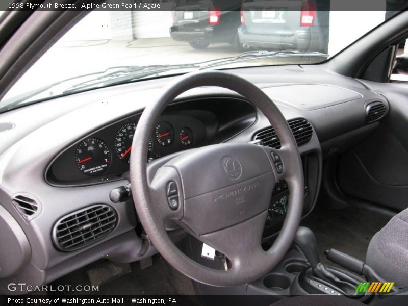 Alpine Green Pearl / Agate 1998 Plymouth Breeze