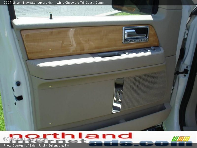 White Chocolate Tri-Coat / Camel 2007 Lincoln Navigator Luxury 4x4