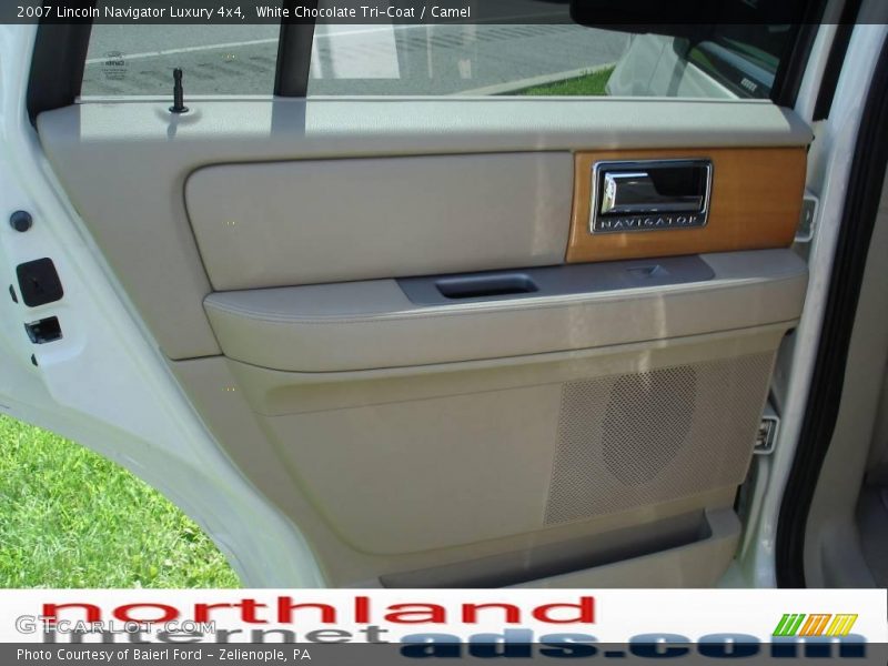 White Chocolate Tri-Coat / Camel 2007 Lincoln Navigator Luxury 4x4