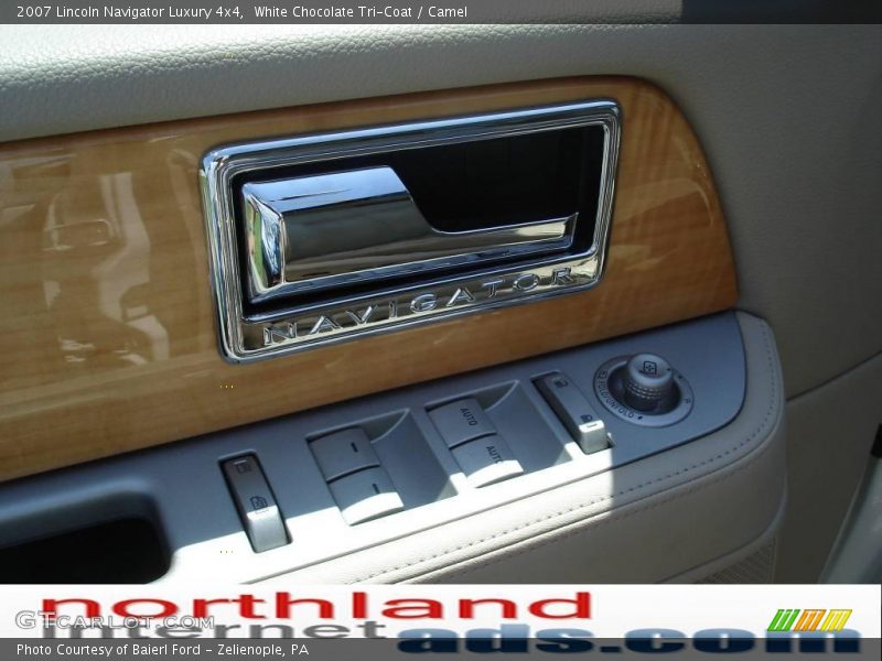 White Chocolate Tri-Coat / Camel 2007 Lincoln Navigator Luxury 4x4