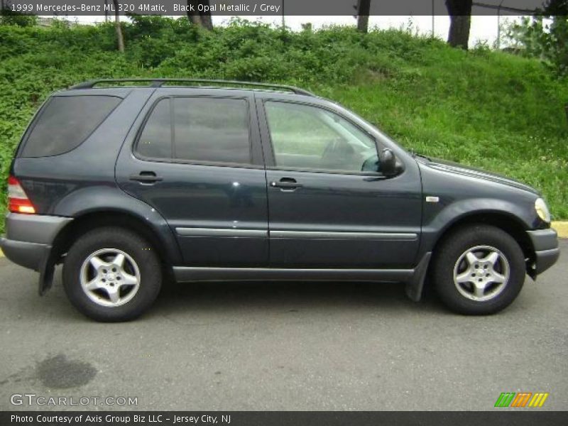 Black Opal Metallic / Grey 1999 Mercedes-Benz ML 320 4Matic