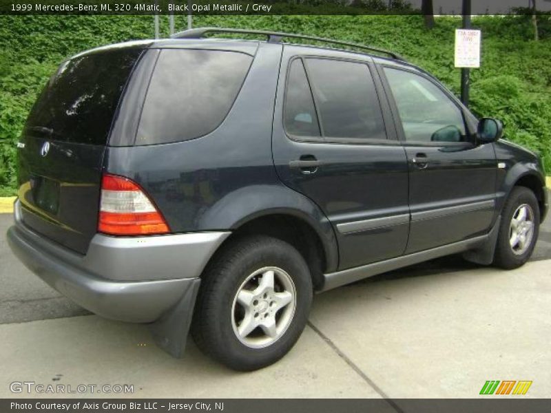 Black Opal Metallic / Grey 1999 Mercedes-Benz ML 320 4Matic