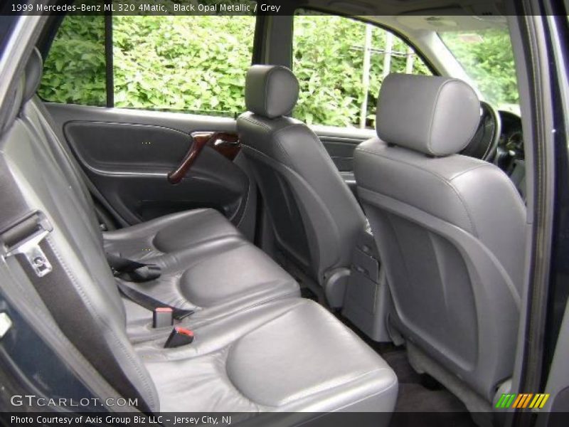 Black Opal Metallic / Grey 1999 Mercedes-Benz ML 320 4Matic
