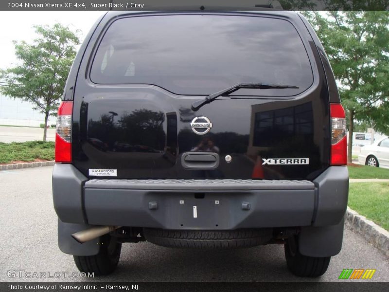 Super Black / Gray 2004 Nissan Xterra XE 4x4