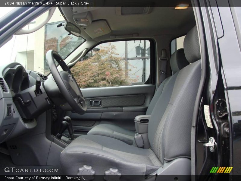 Super Black / Gray 2004 Nissan Xterra XE 4x4