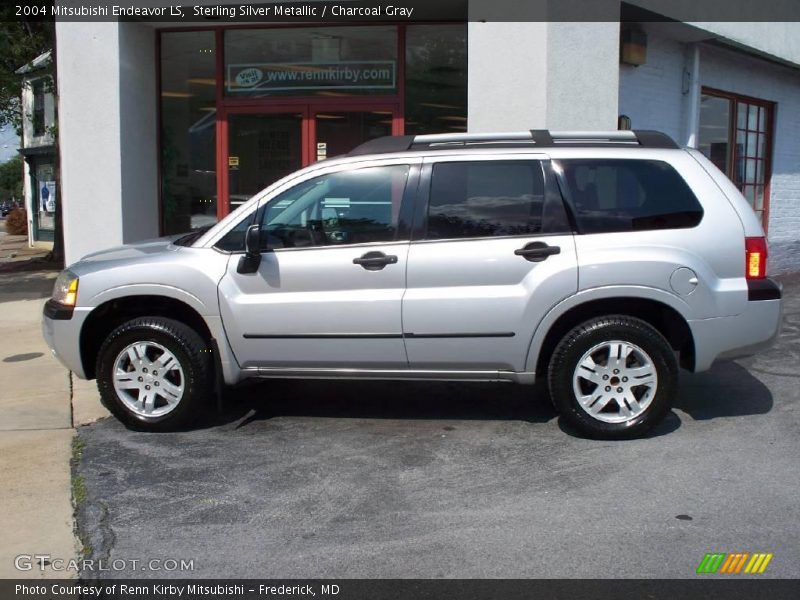 Sterling Silver Metallic / Charcoal Gray 2004 Mitsubishi Endeavor LS