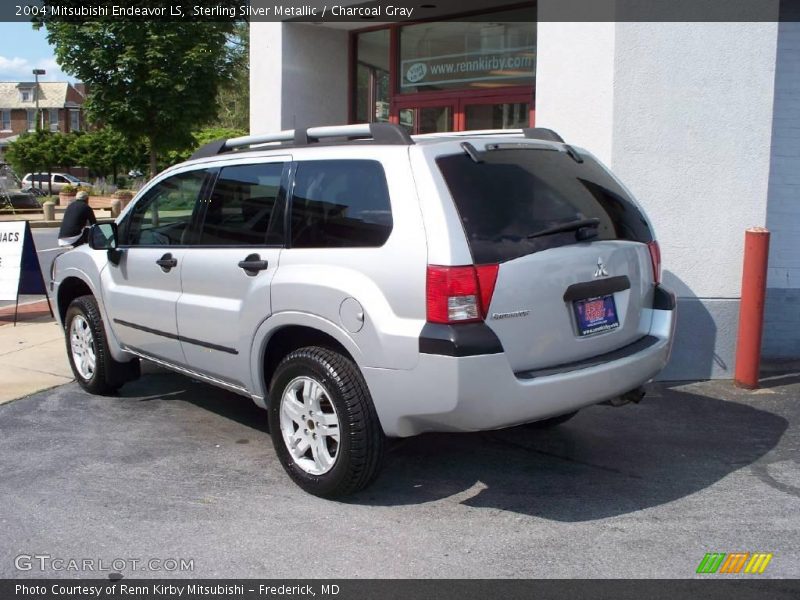 Sterling Silver Metallic / Charcoal Gray 2004 Mitsubishi Endeavor LS