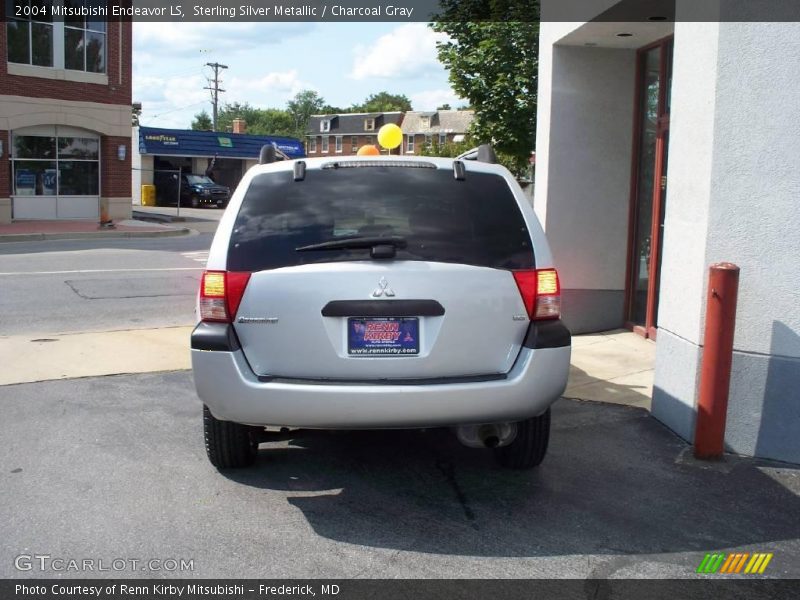 Sterling Silver Metallic / Charcoal Gray 2004 Mitsubishi Endeavor LS