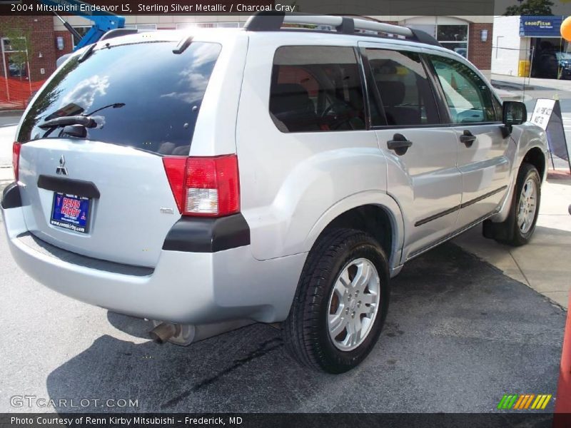 Sterling Silver Metallic / Charcoal Gray 2004 Mitsubishi Endeavor LS
