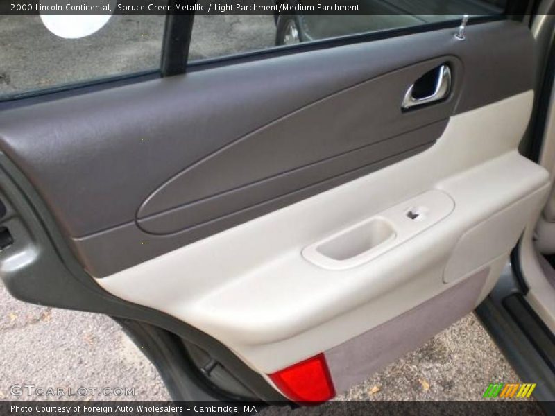 Spruce Green Metallic / Light Parchment/Medium Parchment 2000 Lincoln Continental