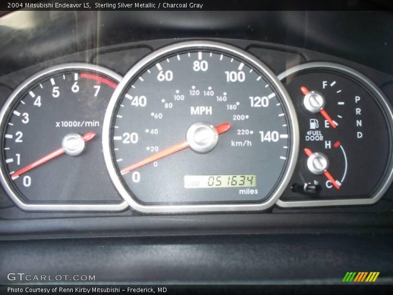Sterling Silver Metallic / Charcoal Gray 2004 Mitsubishi Endeavor LS
