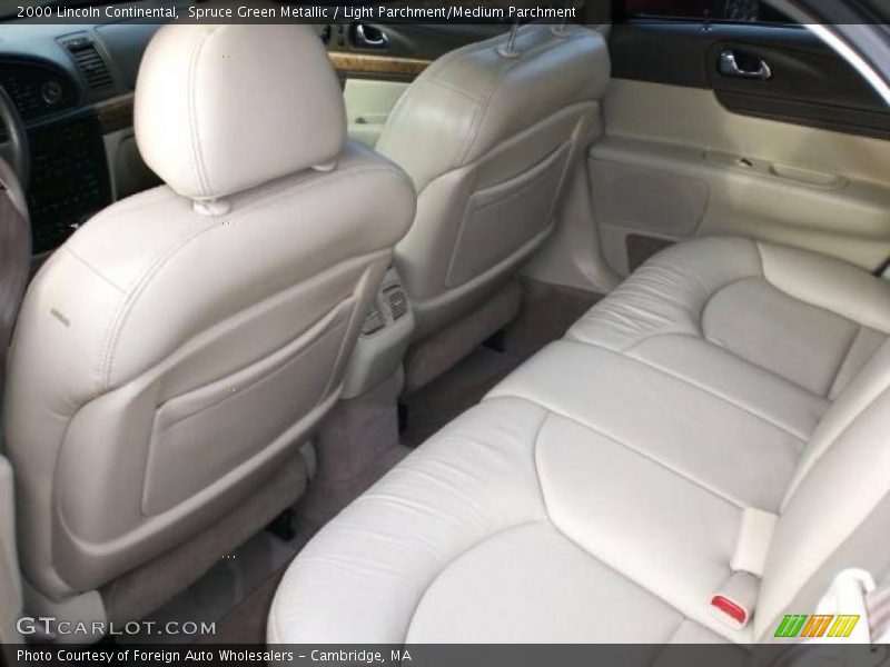 Spruce Green Metallic / Light Parchment/Medium Parchment 2000 Lincoln Continental