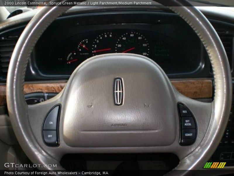 Spruce Green Metallic / Light Parchment/Medium Parchment 2000 Lincoln Continental