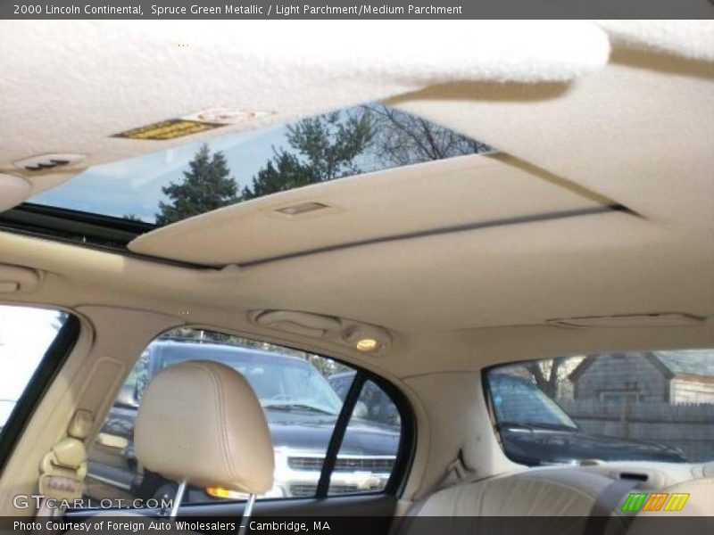 Spruce Green Metallic / Light Parchment/Medium Parchment 2000 Lincoln Continental