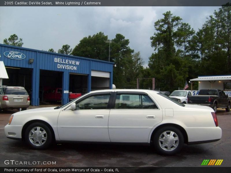 White Lightning / Cashmere 2005 Cadillac DeVille Sedan