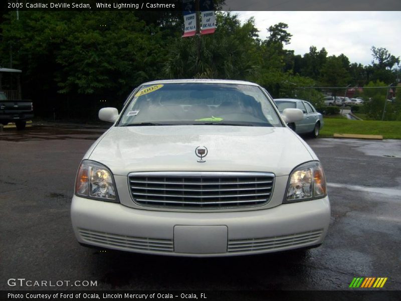 White Lightning / Cashmere 2005 Cadillac DeVille Sedan