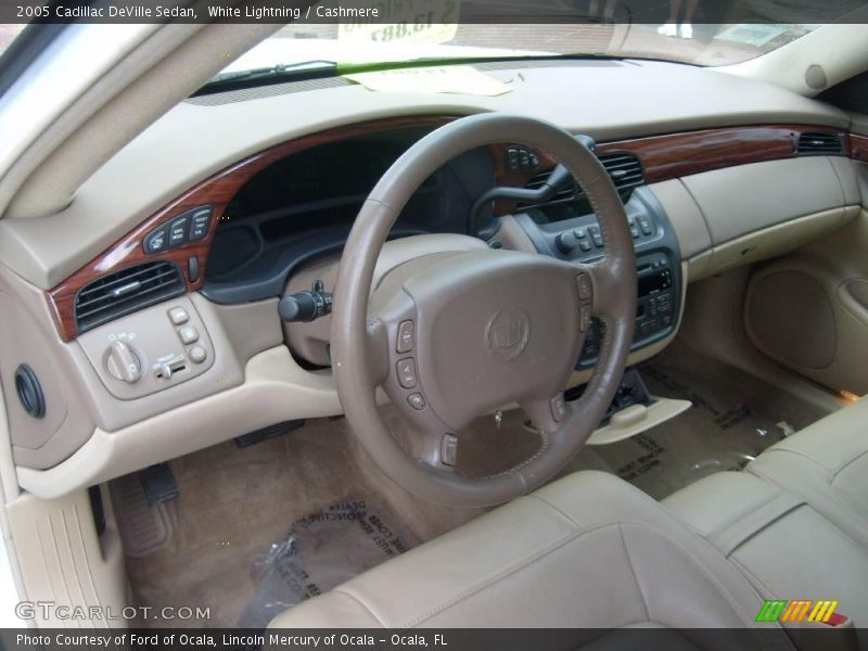 White Lightning / Cashmere 2005 Cadillac DeVille Sedan