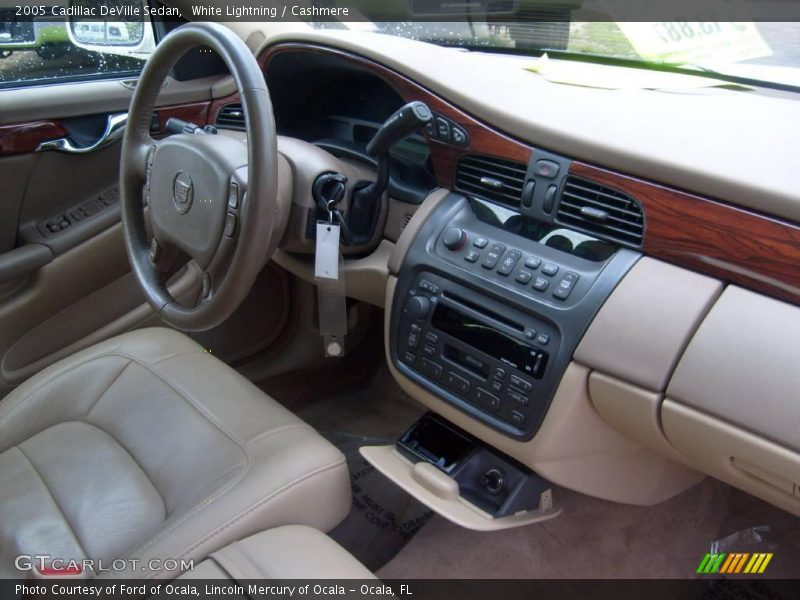 White Lightning / Cashmere 2005 Cadillac DeVille Sedan