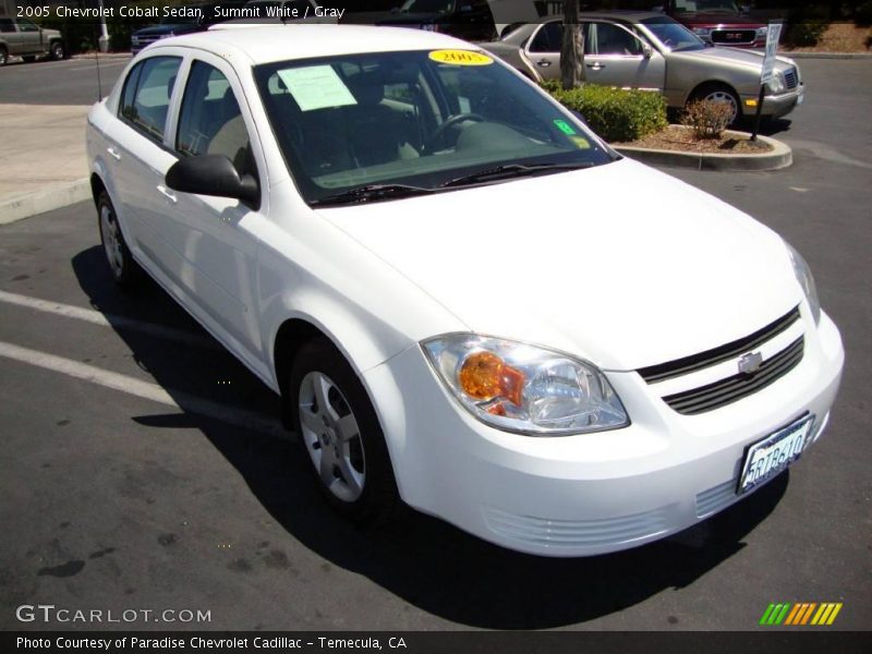 Summit White / Gray 2005 Chevrolet Cobalt Sedan