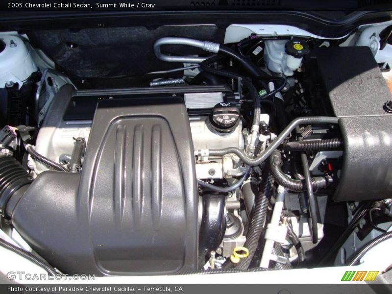 Summit White / Gray 2005 Chevrolet Cobalt Sedan