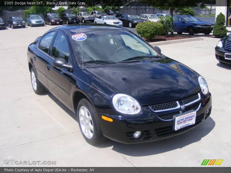 Black / Dark Slate Gray 2005 Dodge Neon SXT