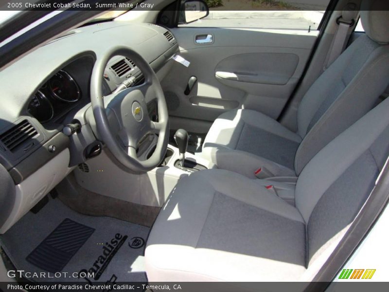 Summit White / Gray 2005 Chevrolet Cobalt Sedan