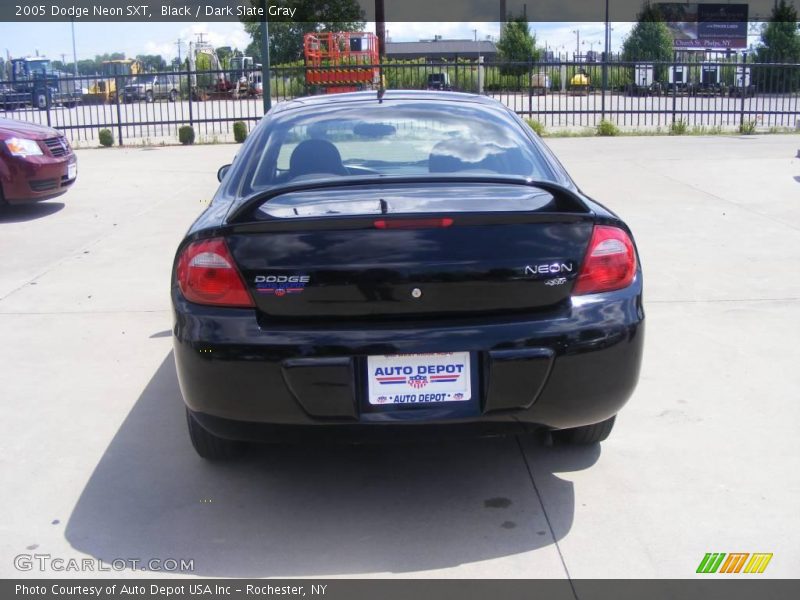 Black / Dark Slate Gray 2005 Dodge Neon SXT