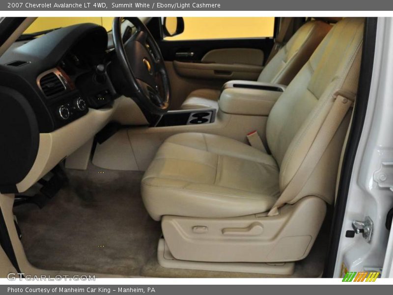 Summit White / Ebony/Light Cashmere 2007 Chevrolet Avalanche LT 4WD