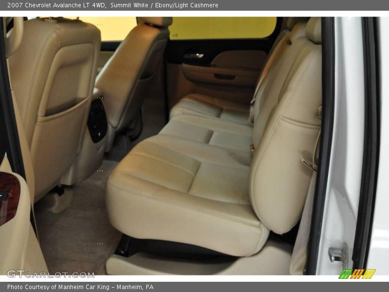 Summit White / Ebony/Light Cashmere 2007 Chevrolet Avalanche LT 4WD