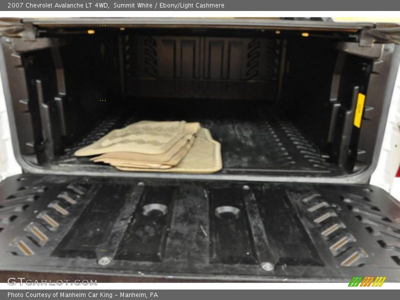 Summit White / Ebony/Light Cashmere 2007 Chevrolet Avalanche LT 4WD