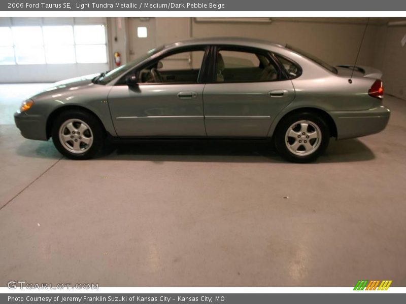Light Tundra Metallic / Medium/Dark Pebble Beige 2006 Ford Taurus SE