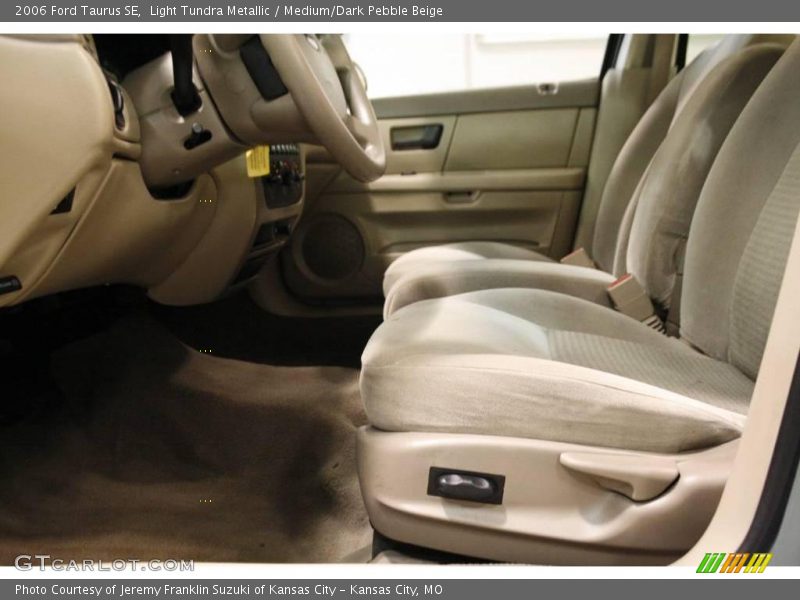 Light Tundra Metallic / Medium/Dark Pebble Beige 2006 Ford Taurus SE