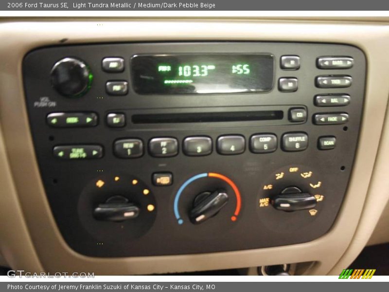 Light Tundra Metallic / Medium/Dark Pebble Beige 2006 Ford Taurus SE