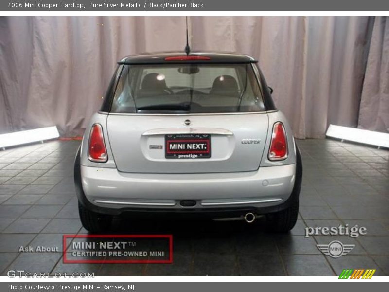 Pure Silver Metallic / Black/Panther Black 2006 Mini Cooper Hardtop