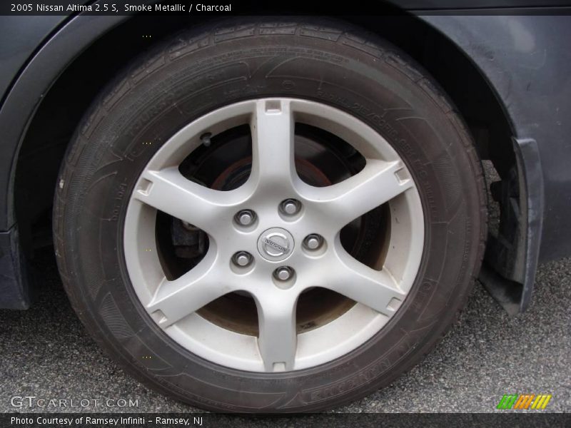 Smoke Metallic / Charcoal 2005 Nissan Altima 2.5 S