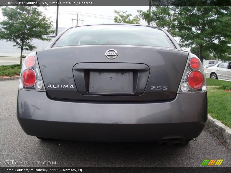 Smoke Metallic / Charcoal 2005 Nissan Altima 2.5 S